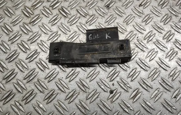Rear bumper mounting bracket