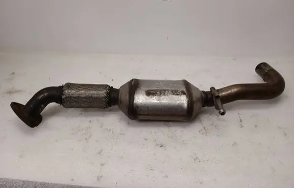 Chevrolet Volt I Catalyst/FAP/DPF particulate filter 330378845