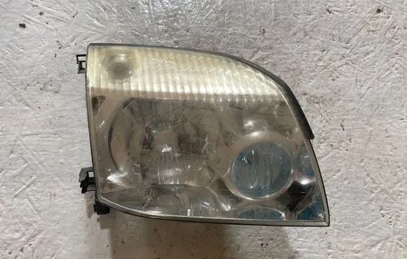 Nissan X-Trail T30 Headlight/headlamp