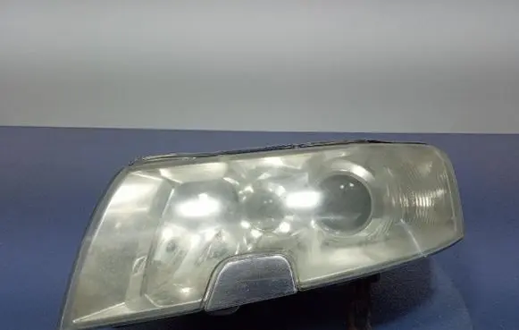 Skoda Superb B5 (3U) Headlight/headlamp