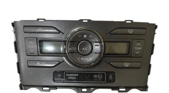 Toyota Auris 150 Climate control unit 5590002220B