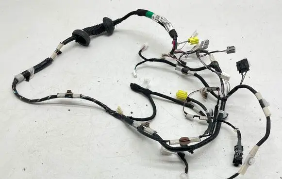 Toyota Highlander XU70 Front door wiring loom 821510EF90 01402299 262345000387