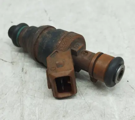 Mercedes-Benz E W124 Fuel injector 0000784949 A0000784949 0280155217