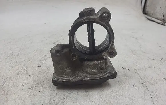BMW 3 E90 E91 Throttle valve 7810752