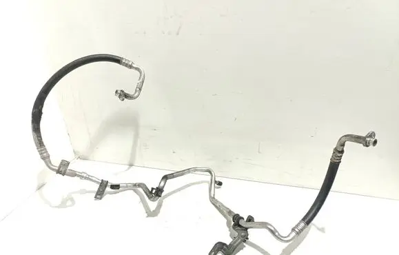 Air conditioning (A/C) pipe/hose