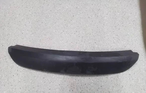 Front bumper splitter molding