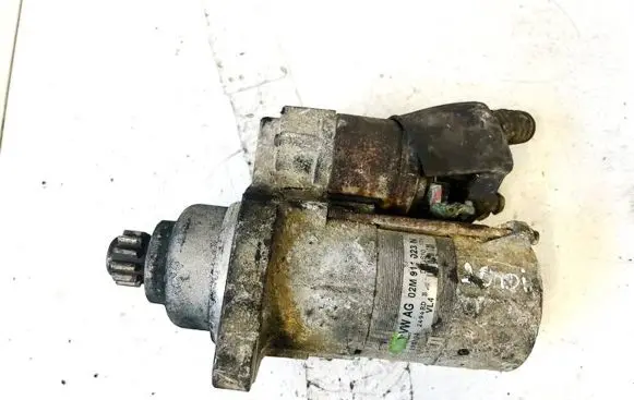 Volkswagen Golf V Starter motor 02M911023N D7GS10