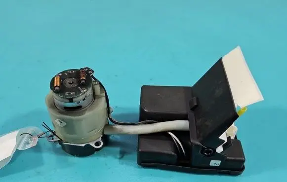 Mercedes-Benz A W168 Central locking vacuum pump A1688000348 IMPRK1567316
