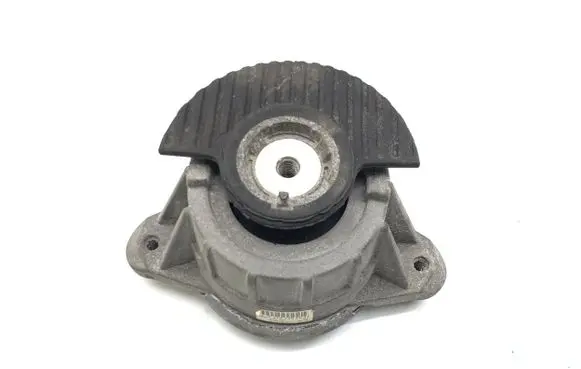 Mercedes-Benz E A207 Engine mount bracket A2122407017