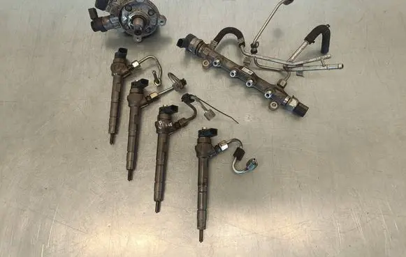 Seat Leon (5F) Fuel injection system set 0445010537 04L130755D 04120414