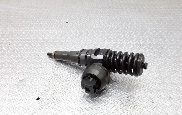 Audi A3 S3 A3 Sportback 8P Fuel injector 038130073BN