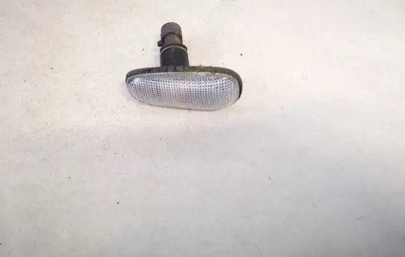 Opel Zafira A Front fender indicator light 90560403