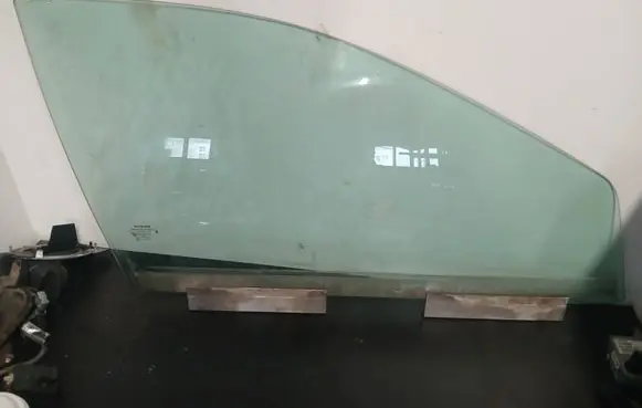 Volvo S60 Front door window glass four-door DOT57M20AS2 43R001105 E000186
