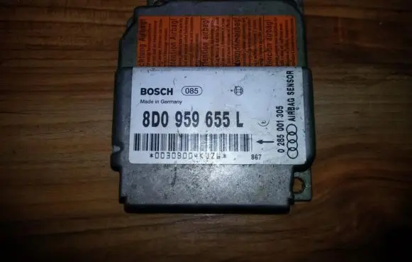 Audi A4 S4 B5 8D Airbag control unit/module 8D0959655L 0285001305