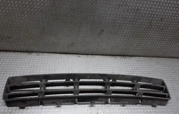 Volkswagen Golf IV Front bumper lower grill 1J0853677D