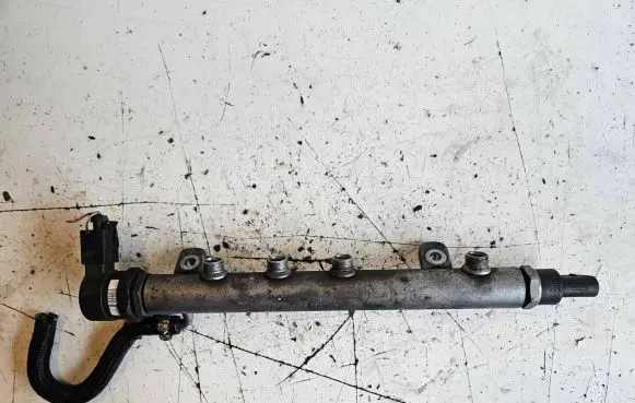Mitsubishi Colt Fuel main line pipe A6390700495 10032317 2004921