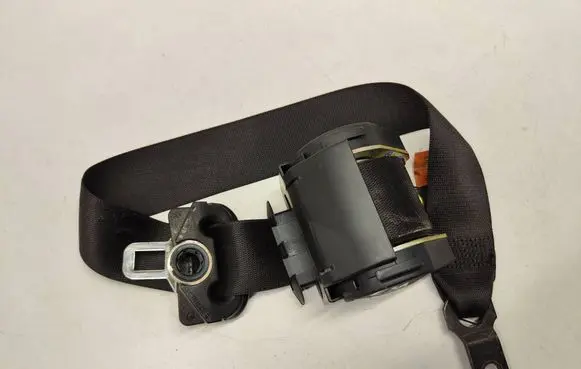 BMW 5 E39 Front seatbelt 566172601