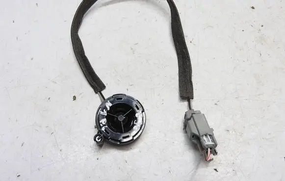 Volvo C30 Front door high frequency speaker 30752085 M5XUG 10W22