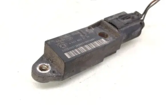 Mercedes-Benz E W211 Airbag deployment crash/impact sensor A0028202726