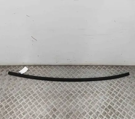 Roof trim bar molding cover