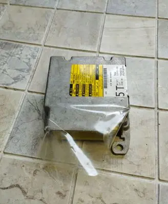 Toyota Auris 150 Airbag control unit/module 215537106 8917002560