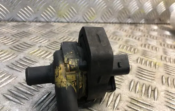 Mercedes-Benz E W211 Electric auxiliary coolant/water pump 2118350264