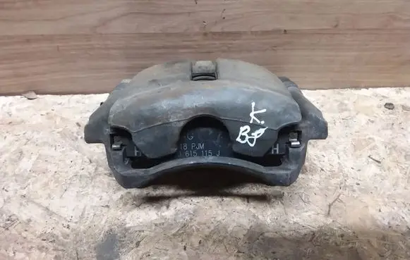 Volkswagen PASSAT B8 Front brake caliper