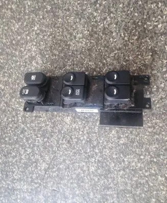 Hyundai i30 Electric window control switch