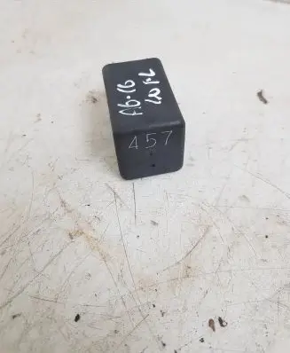 Glow plug pre-heat relay