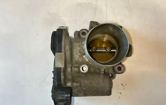 Opel Insignia A Throttle valve 55565489