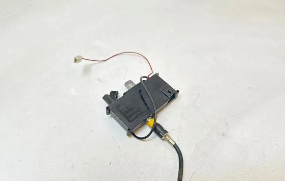 Peugeot 607 Antenna control unit 9637564680