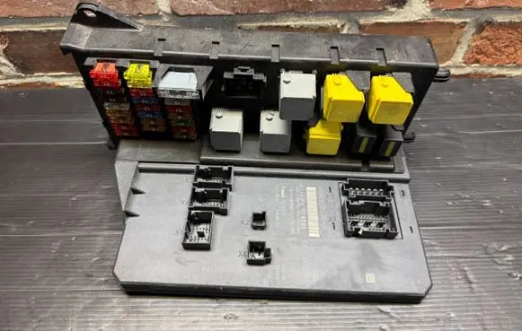Mercedes-Benz Sprinter W906 Fuse module A9069006303 069006906 7N38S303083A