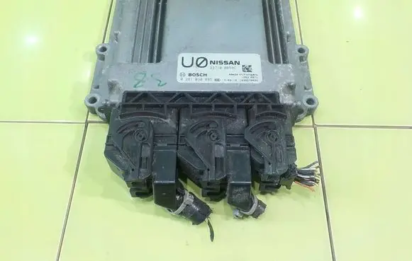 Nissan Qashqai+2 Engine control unit/module 23710BB59C