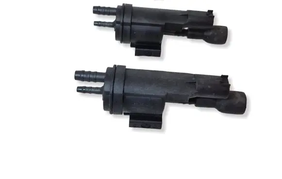 Mercedes-Benz C W204 Turbo solenoid valve 0025407097 48B43625C02