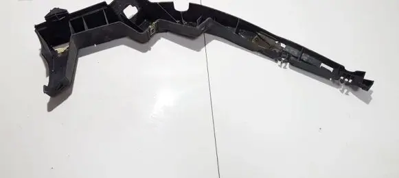 Volkswagen PASSAT B5 Front bumper mounting bracket 3B0807049B