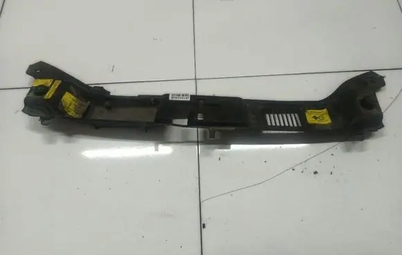 Volvo S40 Engine bonnet/hood lock trim molding 
