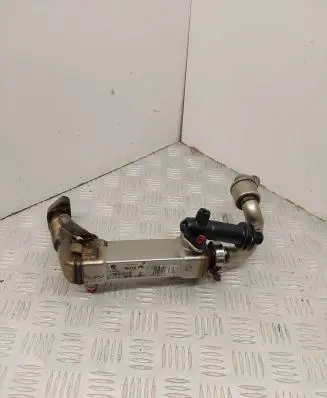 BMW 5 E60 E61 EGR valve cooler 7794245 L4963000