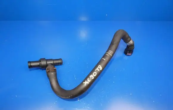 Volvo XC90 Engine coolant pipe/hose 31439749