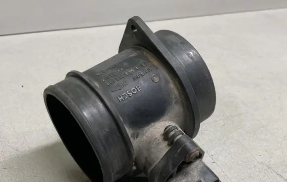 Volvo XC70 Mass air flow meter 0280218108 8670112