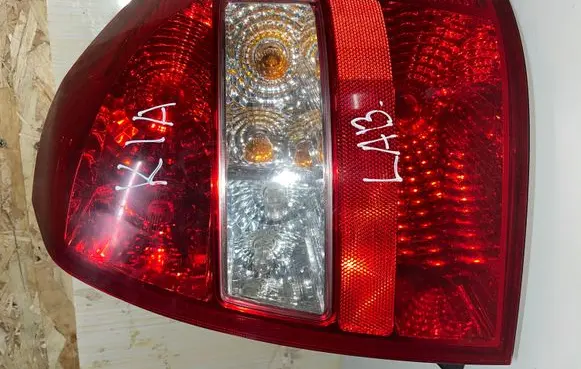 KIA Cerato Rear/tail lights 924022F2R