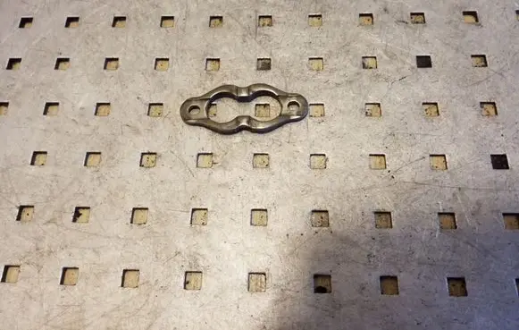 Audi A5 8T 8F Fuel Injector clamp holder