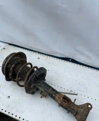 Mercedes-Benz C W203 Front shock absorber with coil spring 824904001369 36C63A