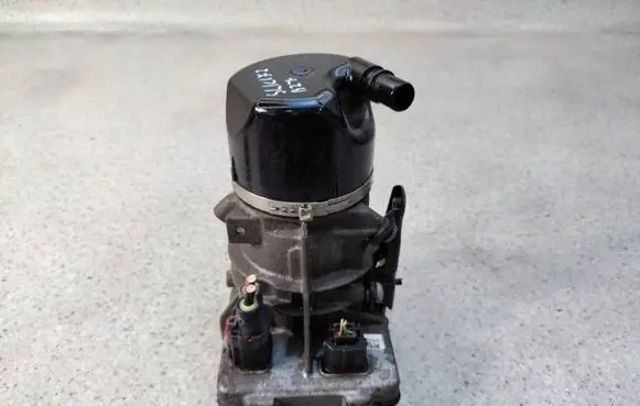 Mercedes-Benz SLK R172 Power steering pump A1724601500