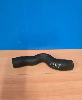 Opel Zafira B Intercooler hose/pipe 55353831