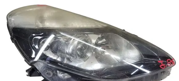 Renault Clio III Headlight/headlamp 8200775878.kolumb