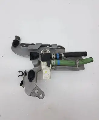 Infiniti Q30 Other engine bay part 223672937R