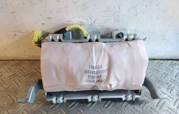 Lexus IS III XE30 Passenger airbag 0589P1000470