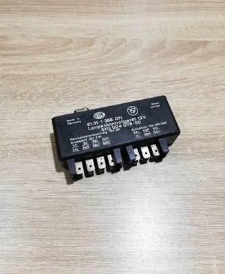 BMW 3 E30 Other relay 1368071 5KG00407800