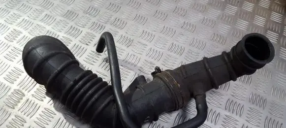 Mitsubishi Space Wagon Air intake hose/pipe MD087925