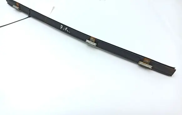 Mercedes-Benz S W140 Rubber seal front door window/glass 